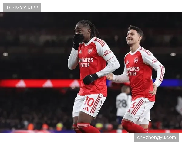 安联球场记:暴雨中双方对攻,拜仁与阿森纳半场战成1-1 安联球场记:暴雨中双方对攻,拜仁与阿森纳半场战成1-1